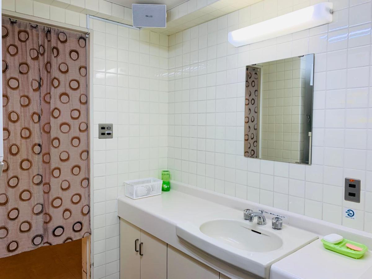 Guesthouse Shiawase Eki Fukuoka  Extérieur photo